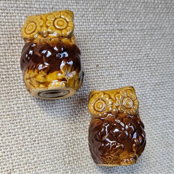 Vintage Two Toned Brown Ceramic Owl & Leaf Salt & Pepper Shakers - Picture 2 of 9